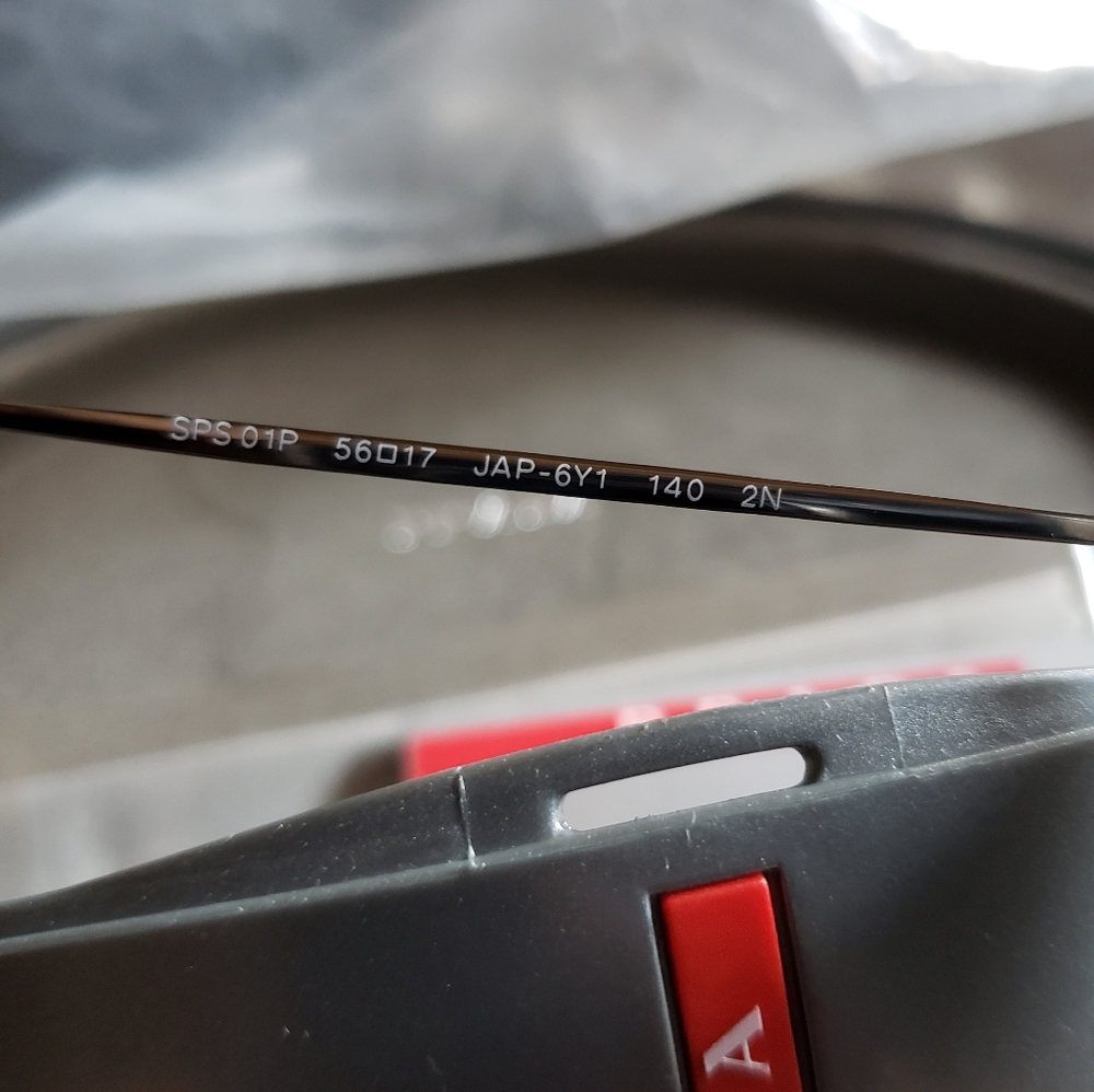 ⛔️SOLD⛔️Prada Sunglasses Linea Rossa collection - Picture 8 of 8